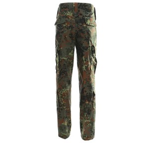 Uniforma Flecktarn