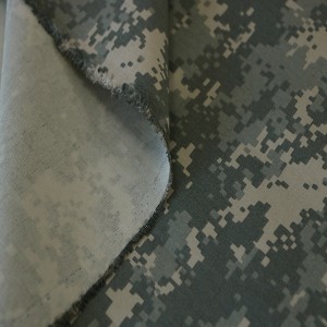 Pogranda ACU-uniforma materialo